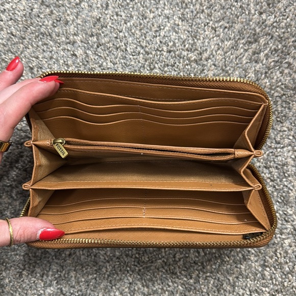 Fossil Wallet - Picture 3 of 3